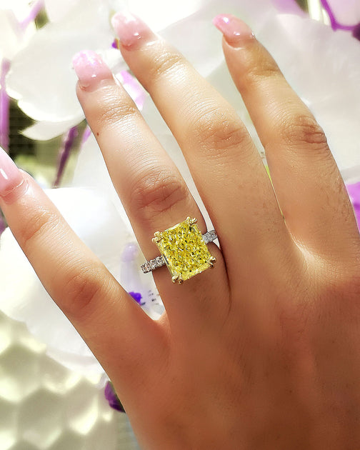 Canary Diamond Engagement Rings | Fancy Yellow Cushion Cut Diamond