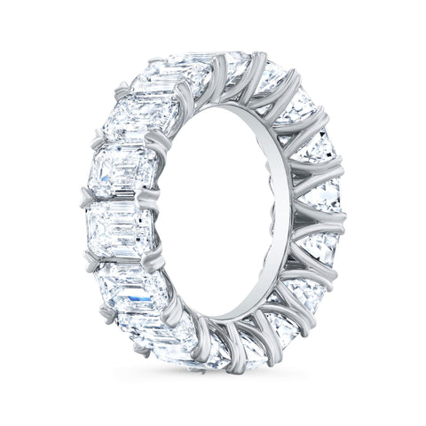 8 Carats Emerald Cut V-Setting Eternity Band F-G Color VS1 Clarity