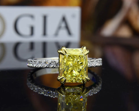 3.75 Ct. Radiant Cut Earth Mined Canary Fancy Yellow Diamond Ring VS2 GIA Certified