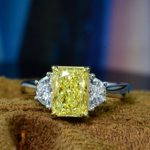 3.50 Ctw Fancy Yellow Radiant & Half Moons Classic 3 Stone Ring VVS1 GIA