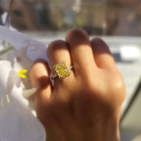 3.75 Ct. Radiant Cut Earth Mined Canary Fancy Yellow Diamond Ring VS2 GIA Certified