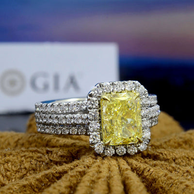 Canary Fancy Light Yellow Radiant Cut Diamond Ring