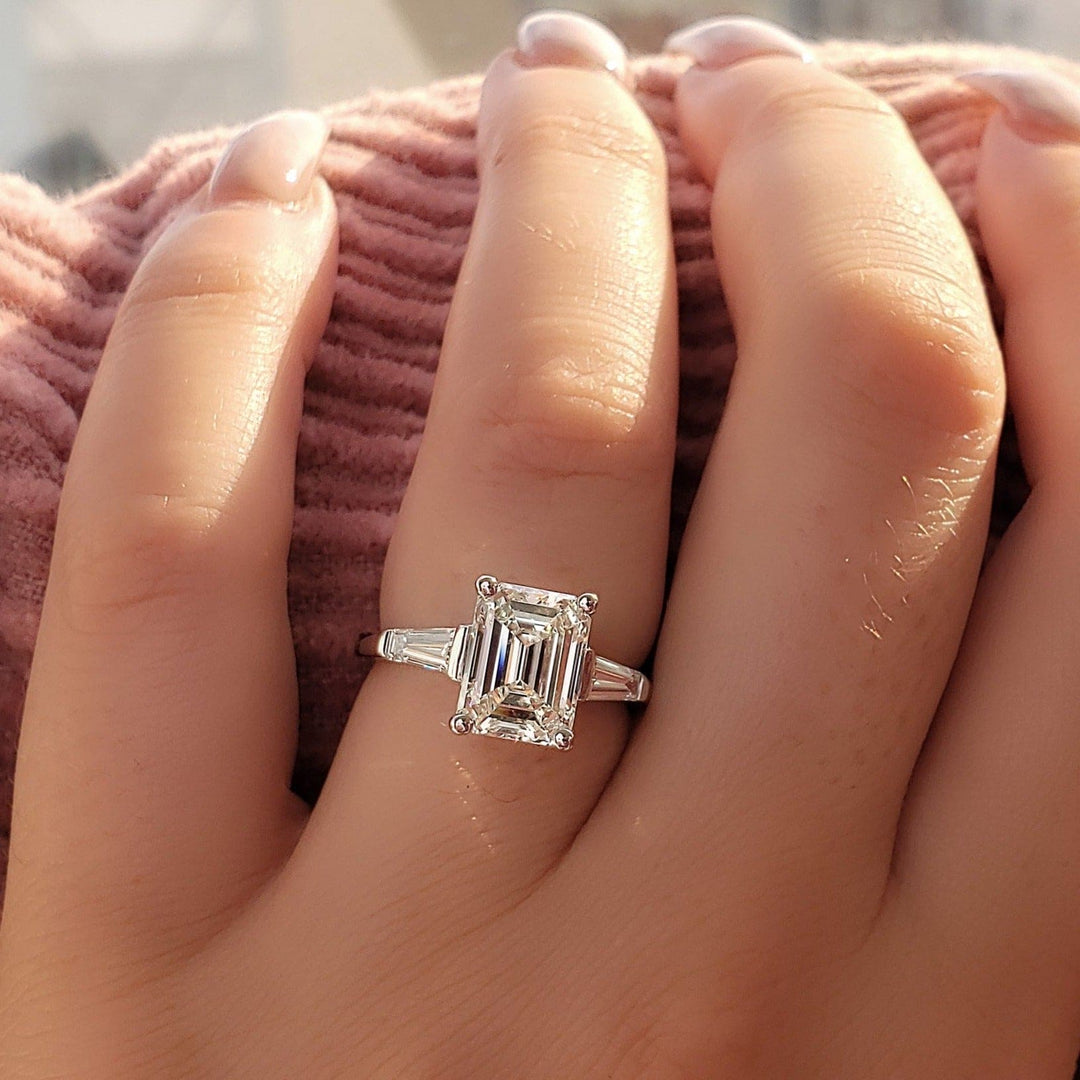 Emerald cut diamond on hand outlet